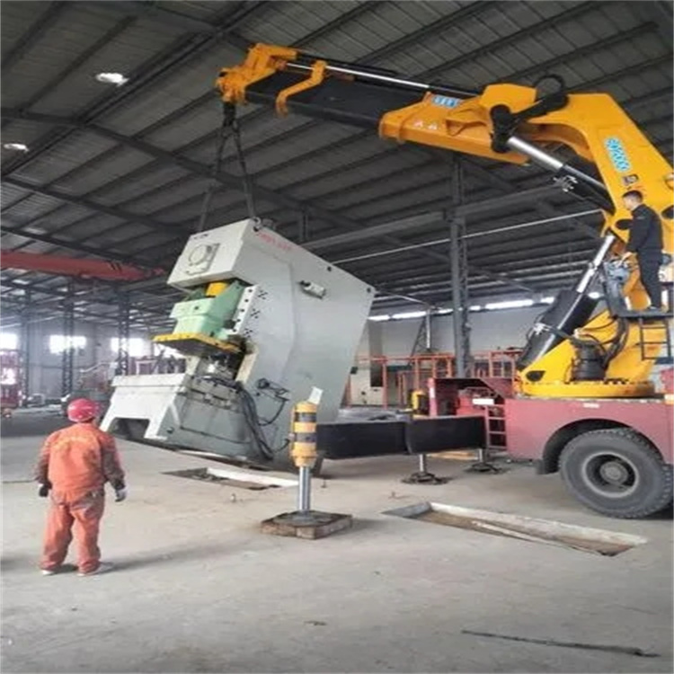 烟台芝罘80吨折臂吊车出租附近电话